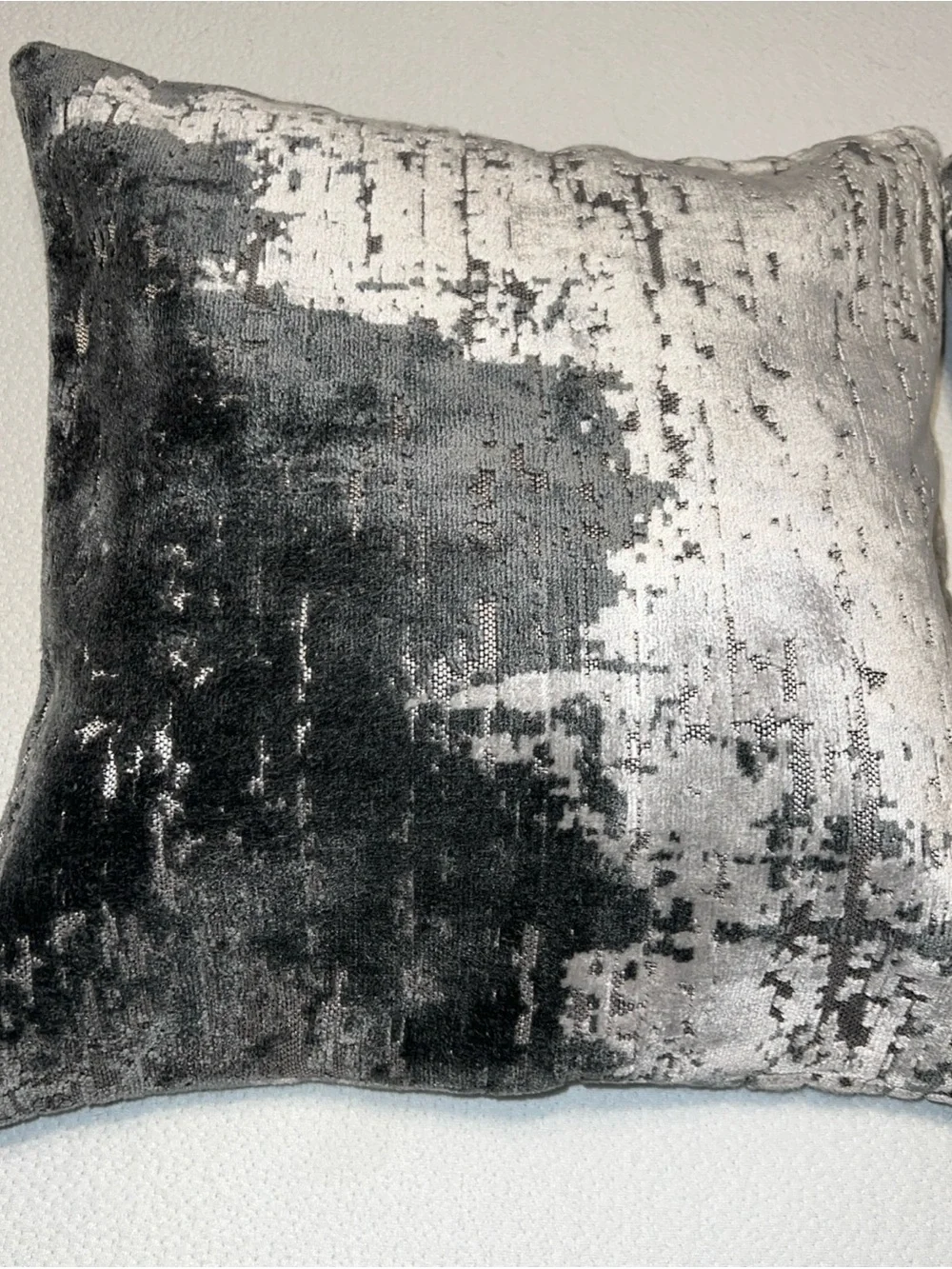 NWOT West Elm MCM 2 Pillow Covers Velvet Silver/ Gray 18x18